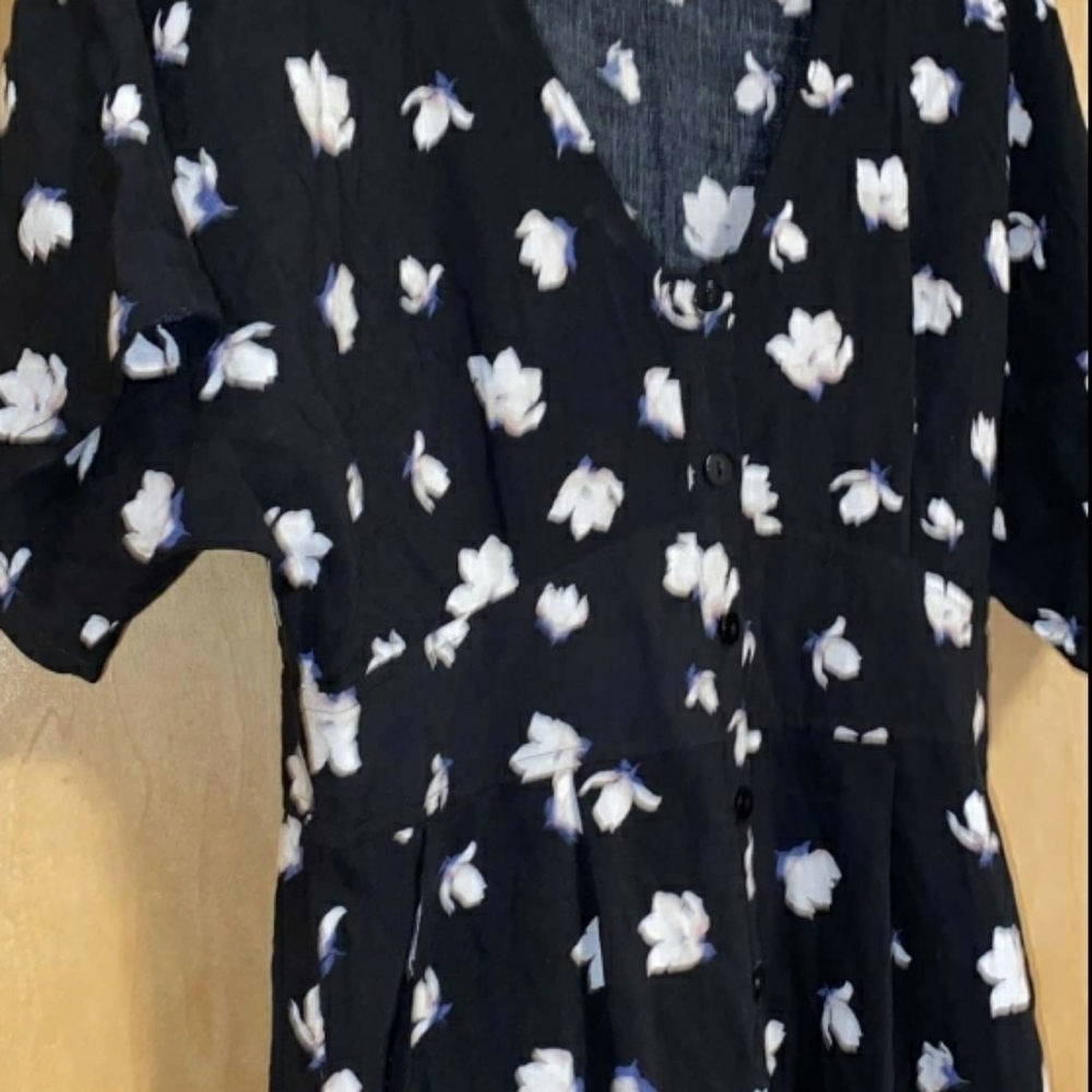 Lush Flowers Dress - Picture 3 of 15